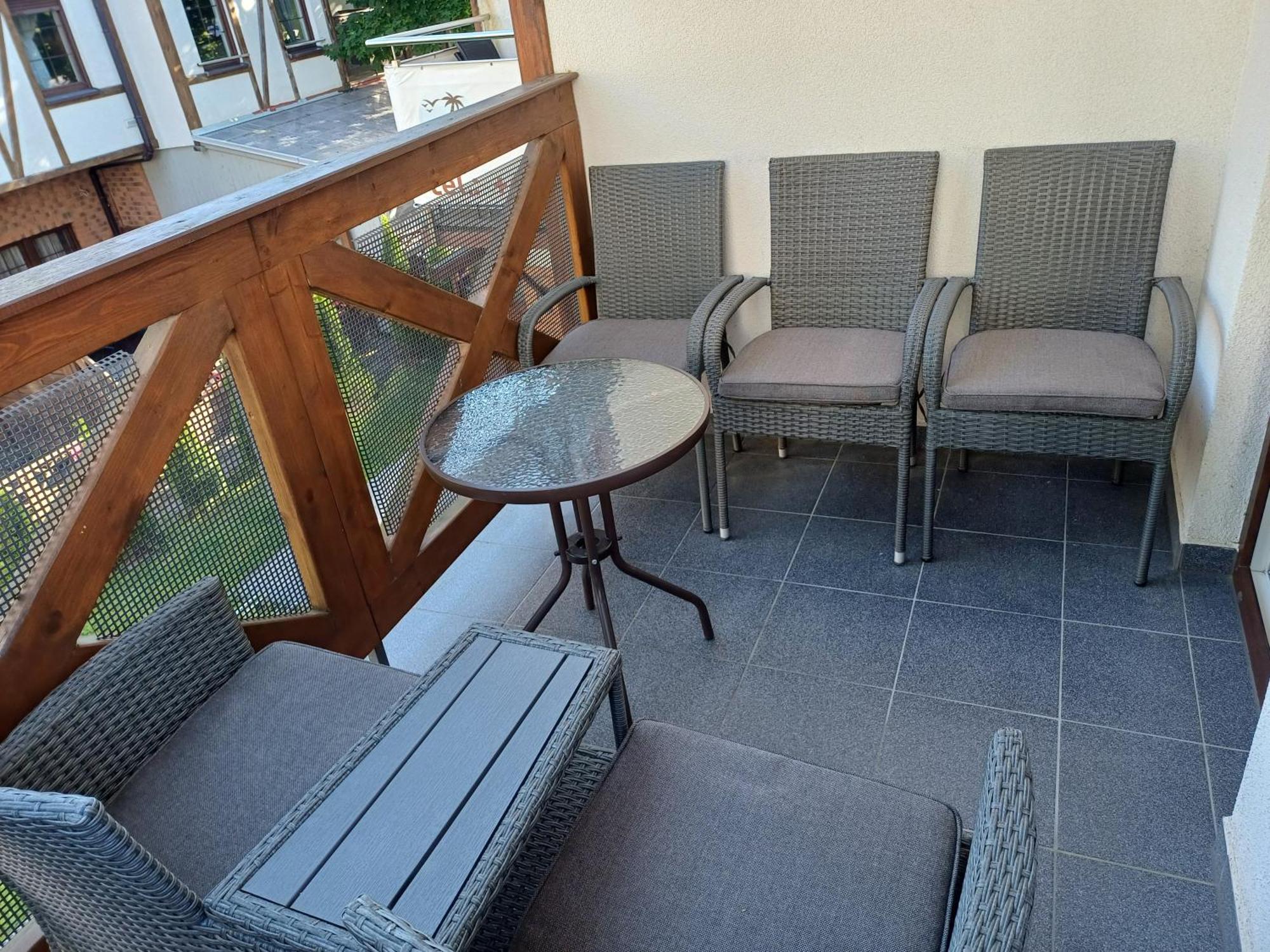Apartamenty Przy Brzegu Рови Екстер'єр фото